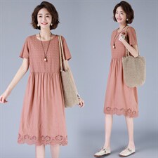 深粉色