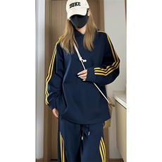 藏青色