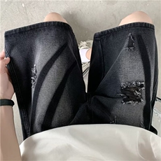 黑色
