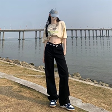 黑色