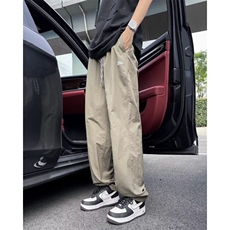 军绿色