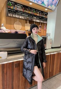 冬季羽绒服  拼色长款图片