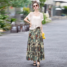 现货2025年夏季新款洋气镂空针织印花V领宽松半身裙两件套，女装套装/套裙，盈茜