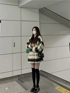 2025年秋季时尚百搭通勤简约女过膝袜休闲图片