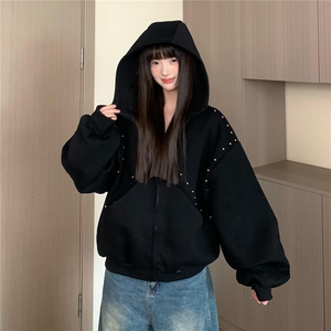 网图 500克美式拼接铆钉杜宾犬耳朵连帽情侣卫衣短外套H1110特P85图片