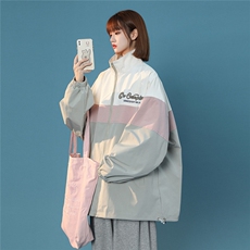 浅绿色
