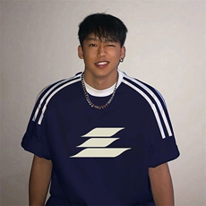 藏青色