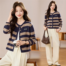 条纹针织开衫女秋款圆领长袖洋气毛衣短款拼接外套超好看的上衣，女装羊毛衫，艾米