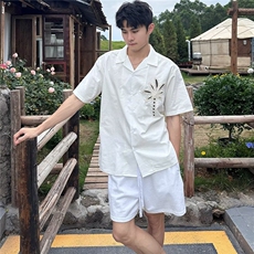 白色