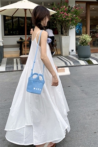 法式初恋白色连衣裙女2025年夏季新款甜美温柔风海边度假吊带长裙图片