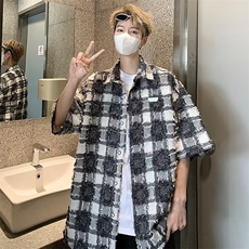 灰色
