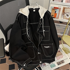 黑色