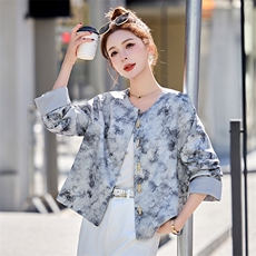 2025早春新中式印花粉色缎面短外套女复古设计感小众减龄上衣，女装短外套，众宇琦