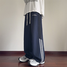 藏青色