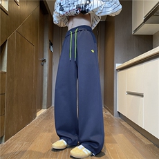 藏青色