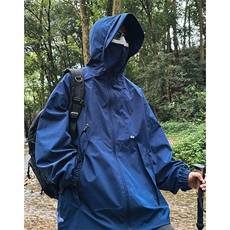 藏青色
