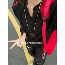 黑色