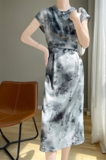 水墨画国风连衣裙女2024新夏季新中式高端气质真丝缎面醋酸长裙子，女装连衣裙，圣丽羊绒