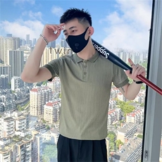 军绿色
