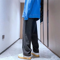 黑灰色