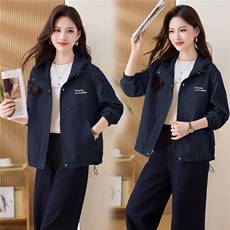 现货大货已出！！2025秋季女装新款时尚休闲刺绣字母连帽外套，女装短外套，以桐