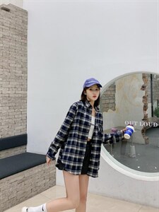 格子衬衣图片