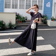 灰色松弛感穿搭套装夏装搭配一整套舒适休闲时尚上衣半身裙两件套，女装套装/套裙，2C316