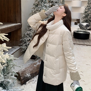加厚新中式纯色翻袖短款宽松羽绒服女图片