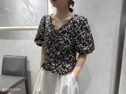 夏季新款时尚小衫，女装，壹彩