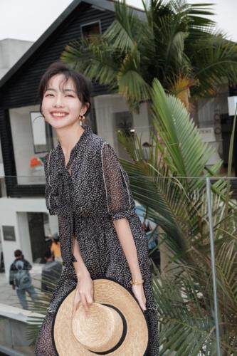 【新款现货】特种绣花边碎花连衣裙，女装连衣裙，易霏金熙