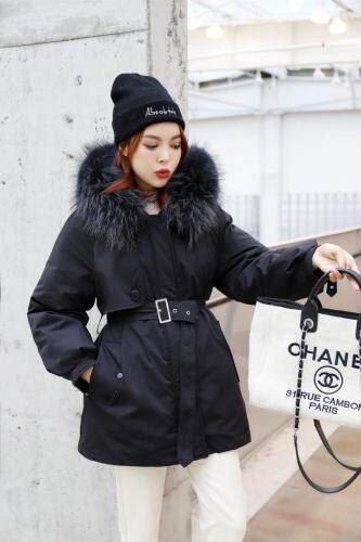 2021冬款新款大毛领配腰带90绒休闲羽绒服，女装羽绒服，红雀纺