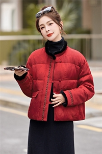 现货。现货。2026年冬季短款刺绣水貂毛羽绒服图片
