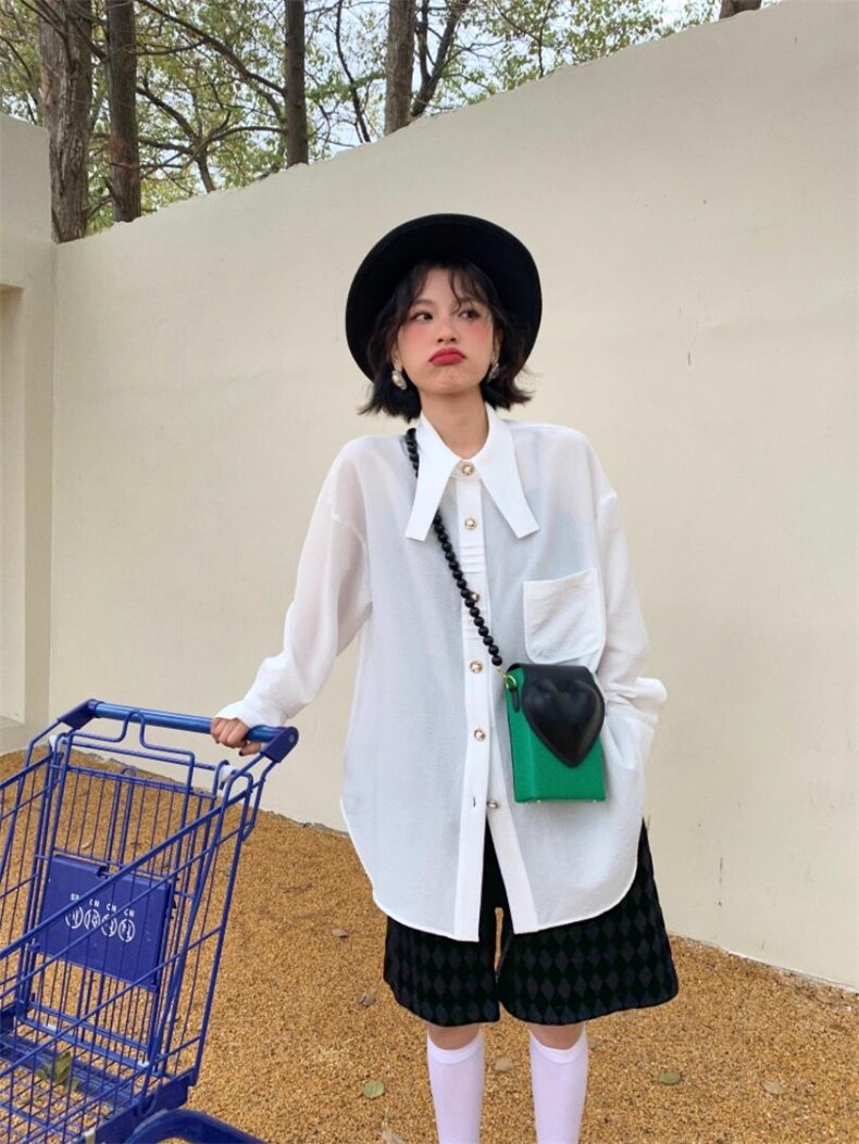 黑白两色改良尖领宽松衬衫，女装衬衫，YOUER DENG