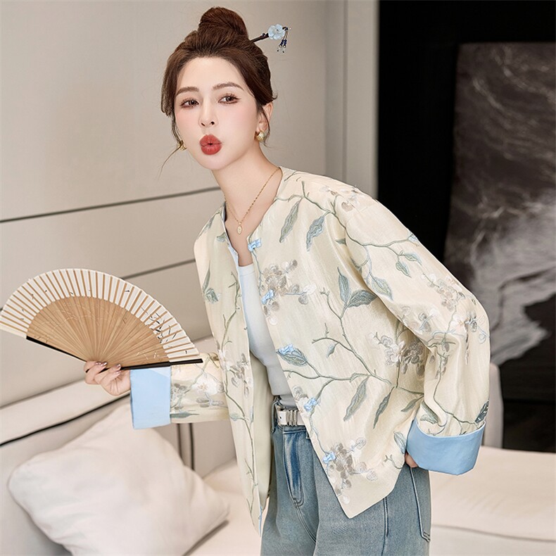2025春装新款新中式小个子时尚原创设计拼接单排扣短款外套上衣,女装短外套,天丝秀