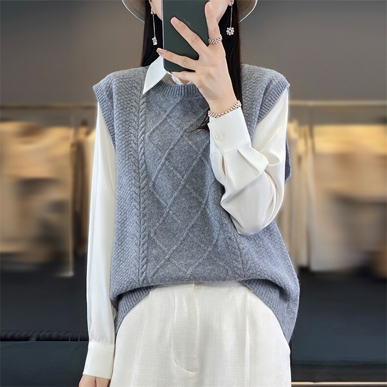 2024秋冬新款仿羊毛女士圆领菱形仿羊毛背心马甲,女装马甲,润辉羊绒