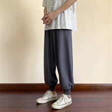 深灰色