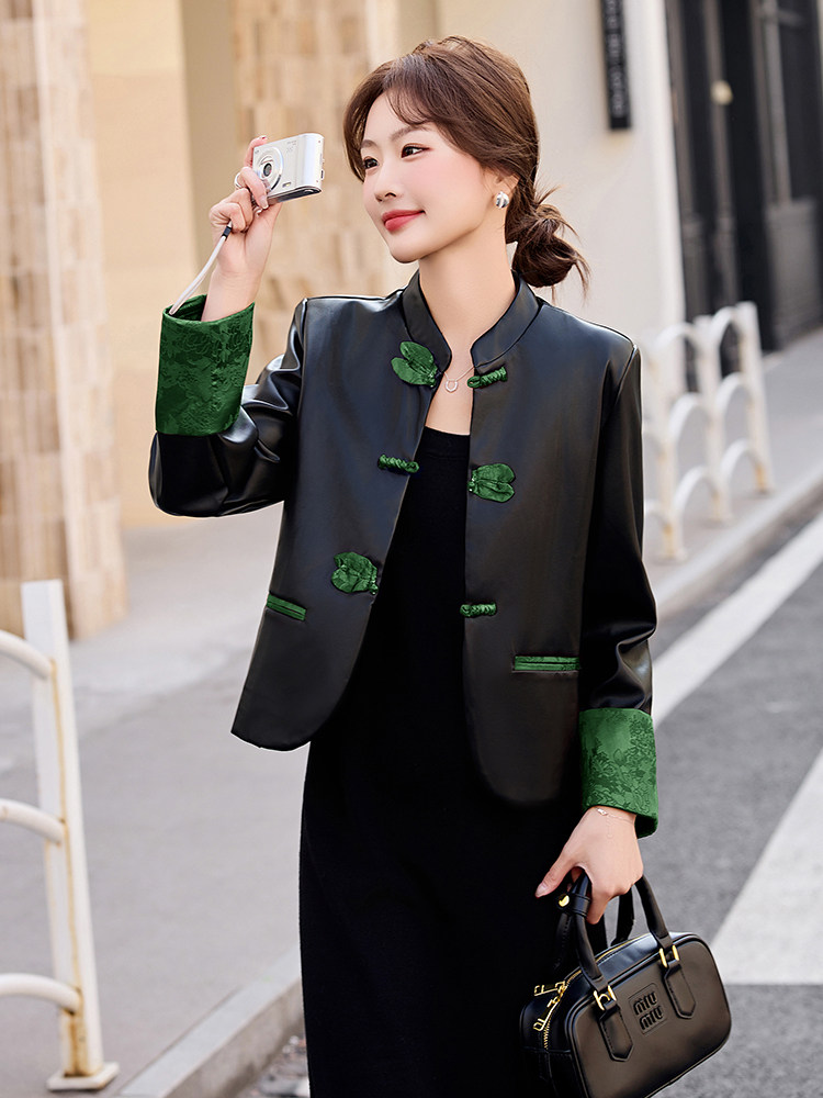 黑色新中式国风盘扣皮衣外套女短款2025春秋新款小个子复古皮夹克,女装皮衣,依万里