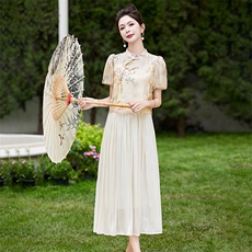 杏花色