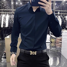 黑绿色