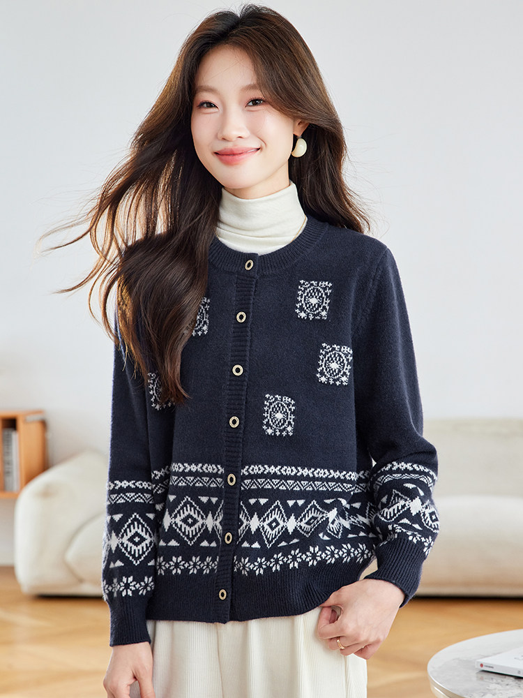 2025早秋新款费尔岛风提花针织开衫圆领保暖毛衣小外套女,女装短外套,时尚风爆