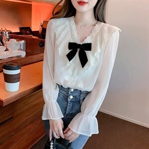 气质款配黑色蝴蝶结花边V领小衫,其它,L·H·X