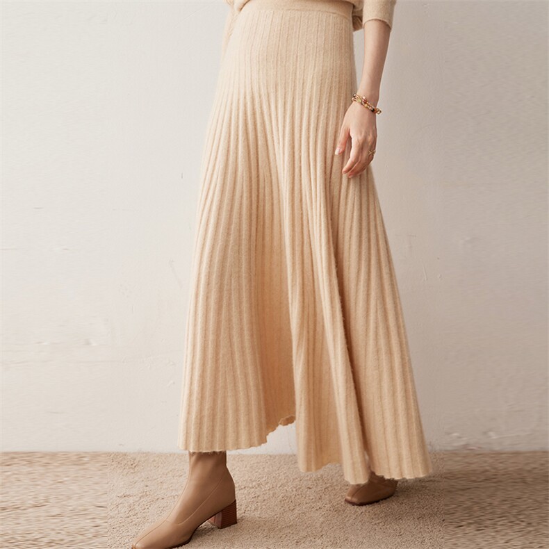 纯色女秋冬新款针织羊绒百皱裙2024年秋冬季，女装半身裙，蒂暖羊绒