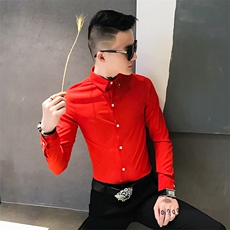 红色