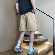 卡其色