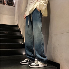 深蓝色
