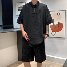 黑色