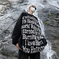 黑色