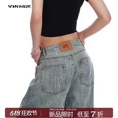 蓝色