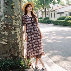 时尚休闲格纹显瘦系带上衣木耳边半裙超仙两件套女，女装套装/套裙，水衣源