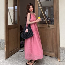 法式甜美海边度假挂脖连衣裙女夏新款超仙绝美温柔风大裙摆长裙，女装连衣裙，2C122